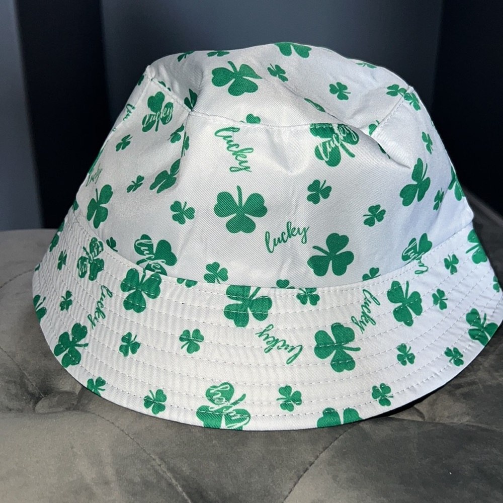 Lucky bucket hat